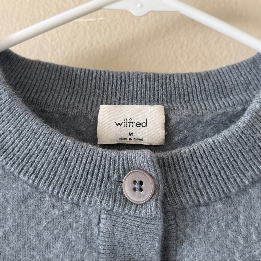 Wilfred Aritzia 100% Cashmere Cardigan Dusty Blue Soft Girl Aesthetic size M - Picture 3 of 7